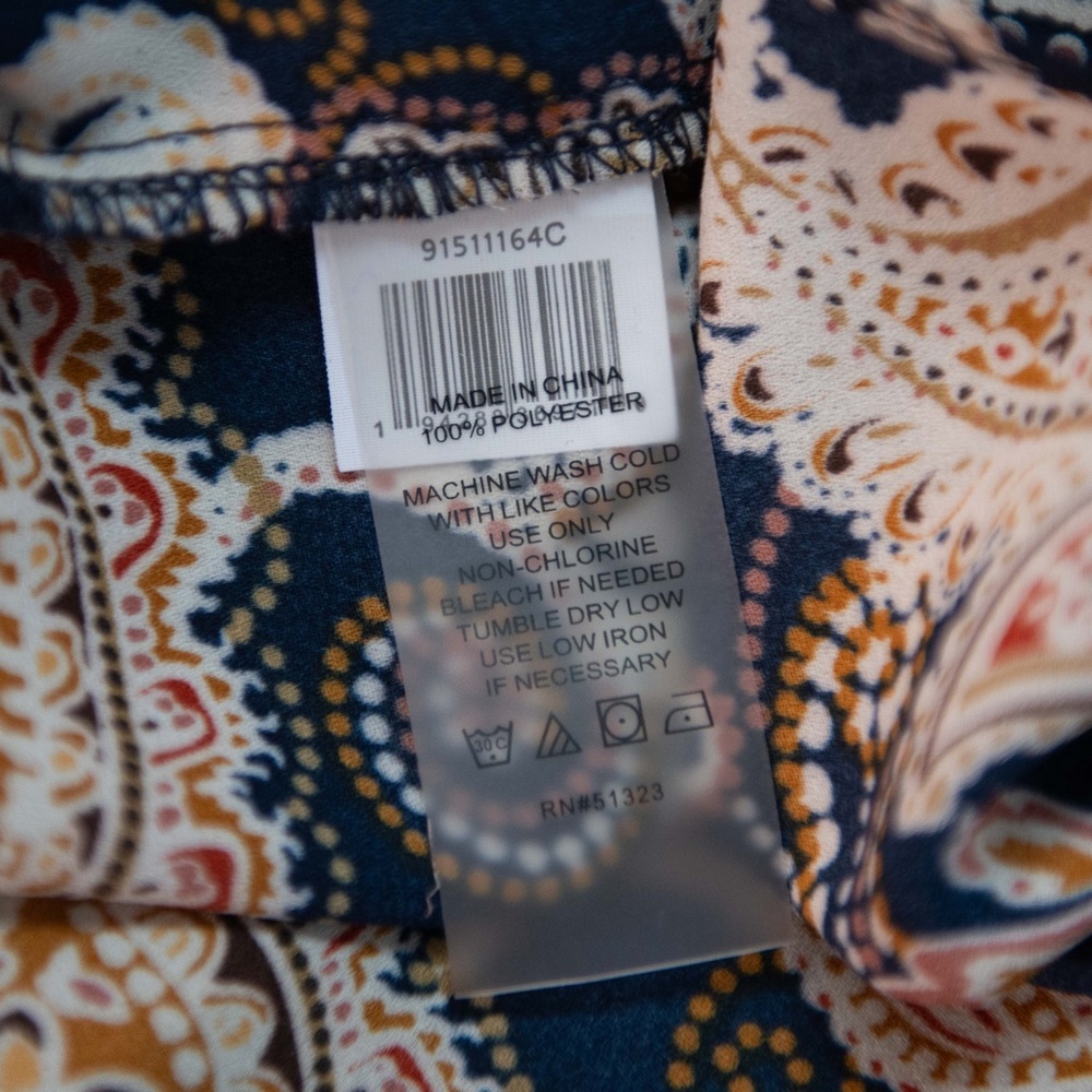 Vince Camuto Glasgow Paisley Flutter Sleeve Blouse - Picture 11 of 11